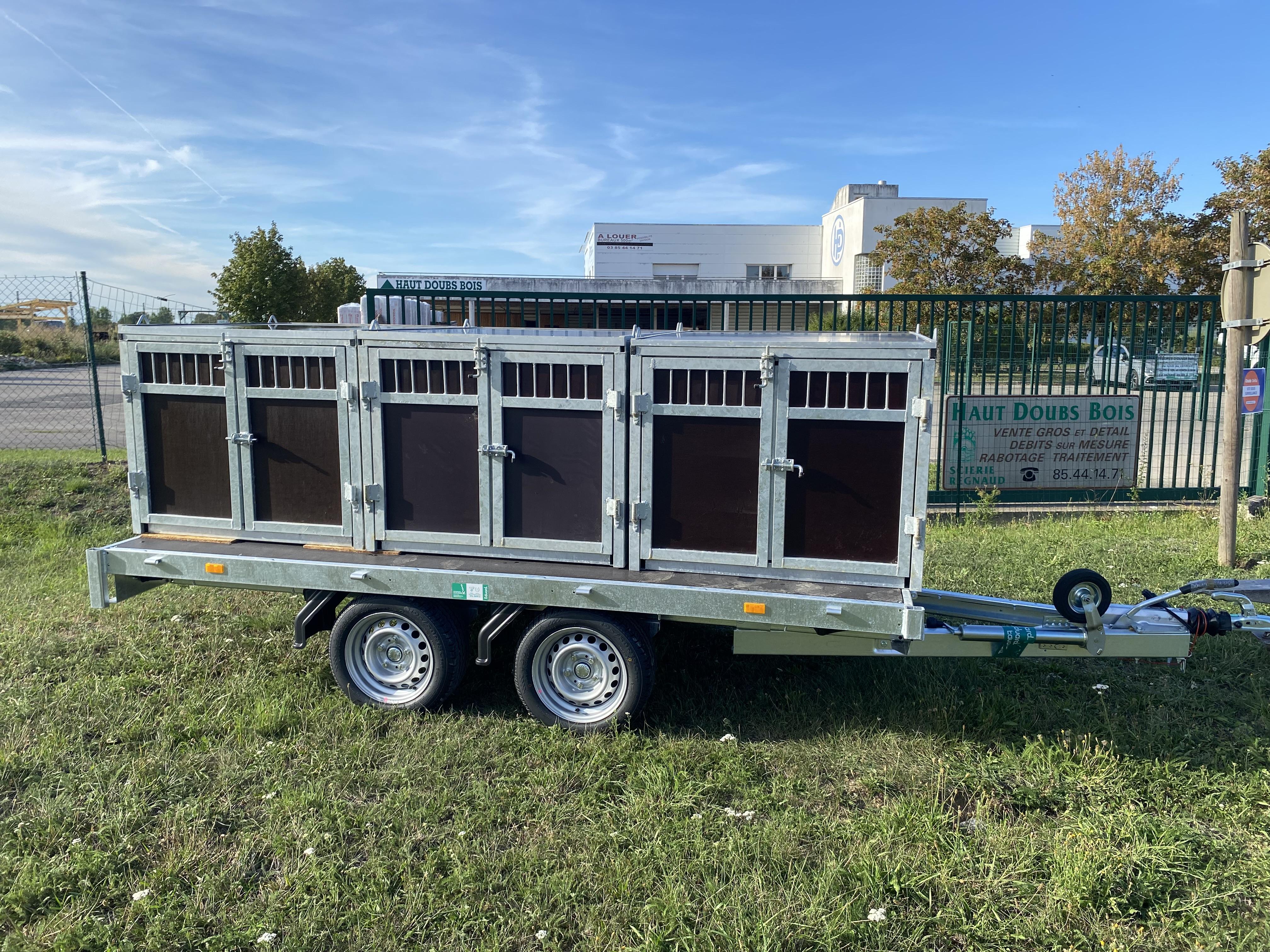 Plateau EDUARD 3.10 m x 1.60 m avec caisse à chiens 2 cases