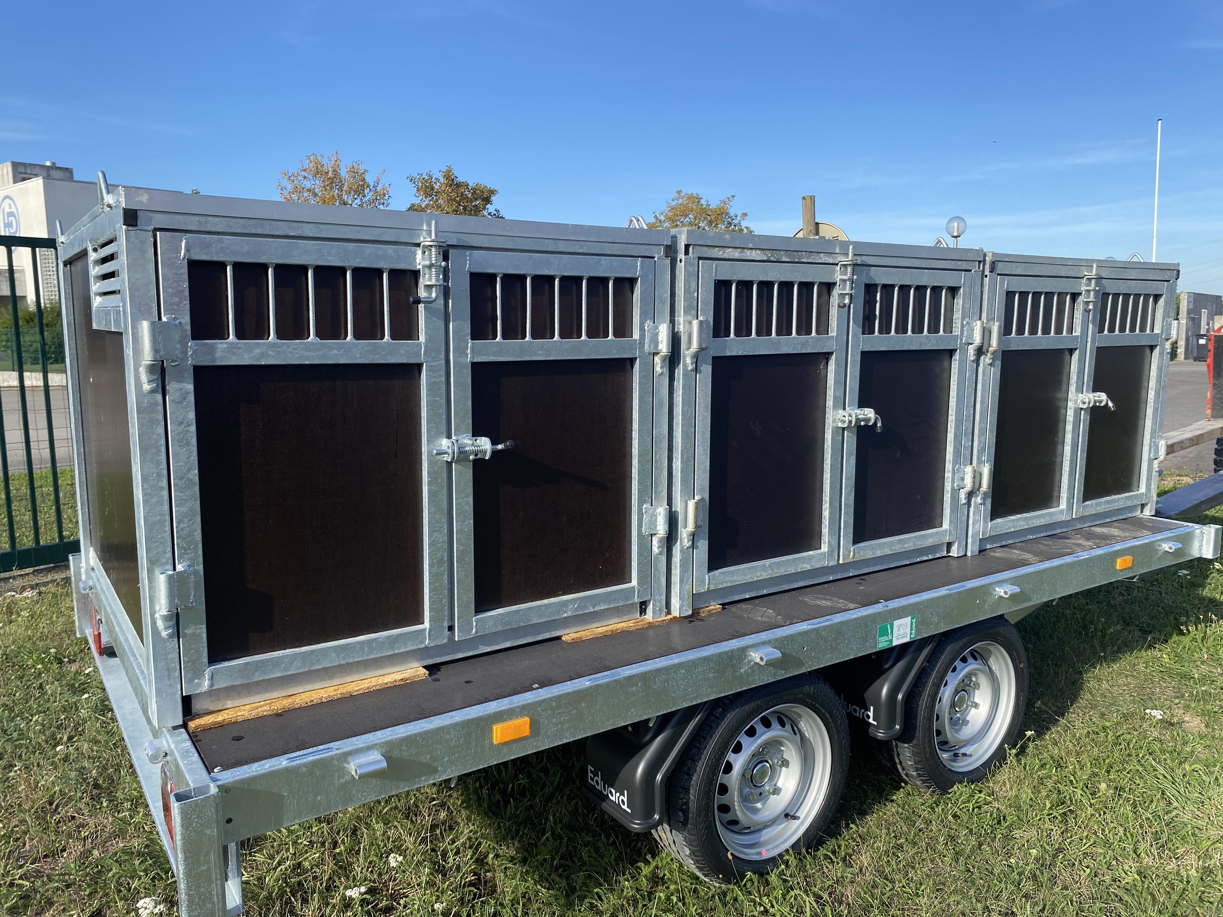 Plateau EDUARD 3.10 m x 1.60 m avec caisse à chiens 2 cases