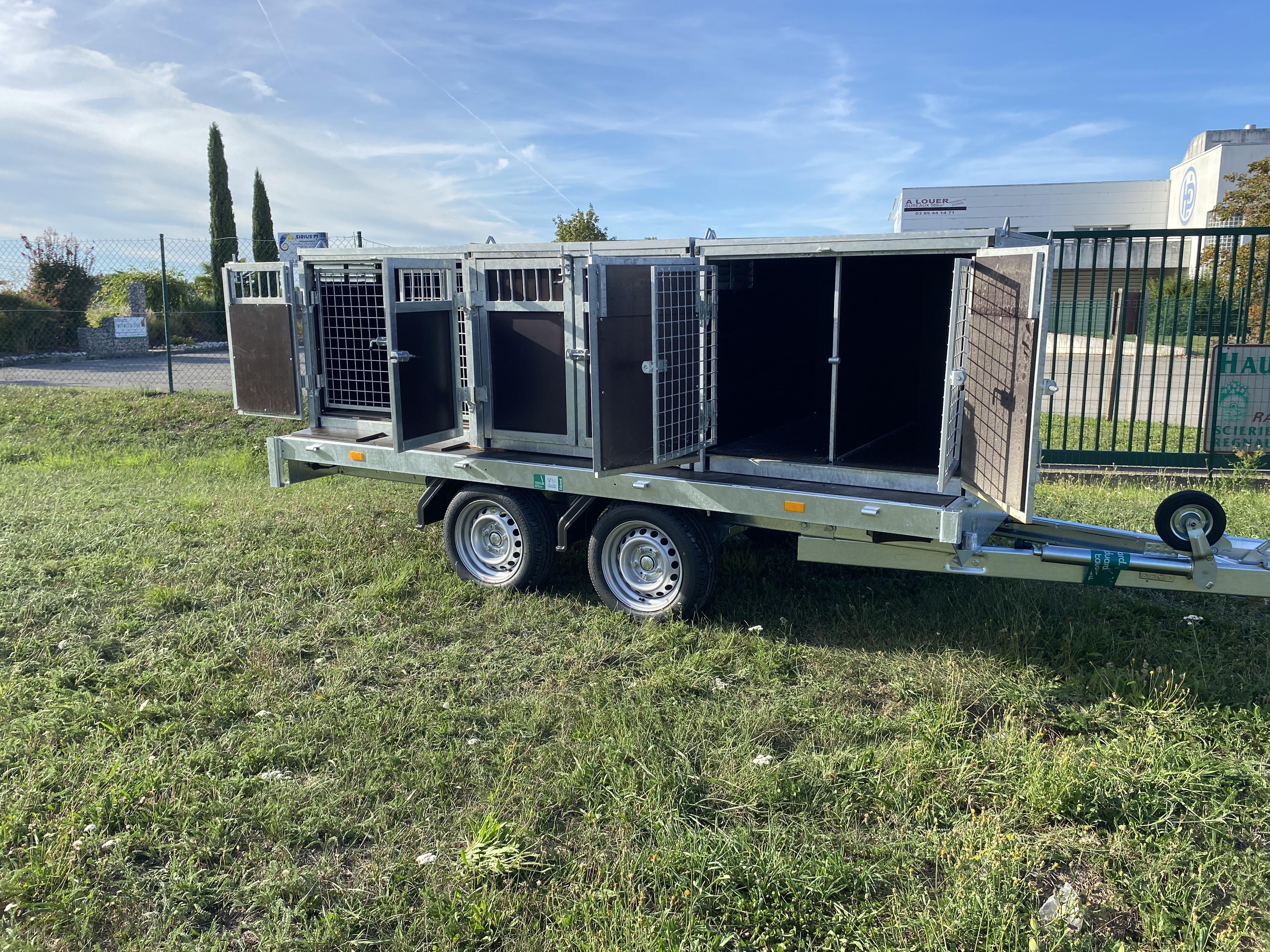 Plateau EDUARD 3.10 m x 1.60 m avec caisse à chiens 2 cases